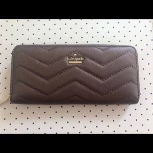 SALE 🆕 🎀 Kate Spade Reese Park Wallet